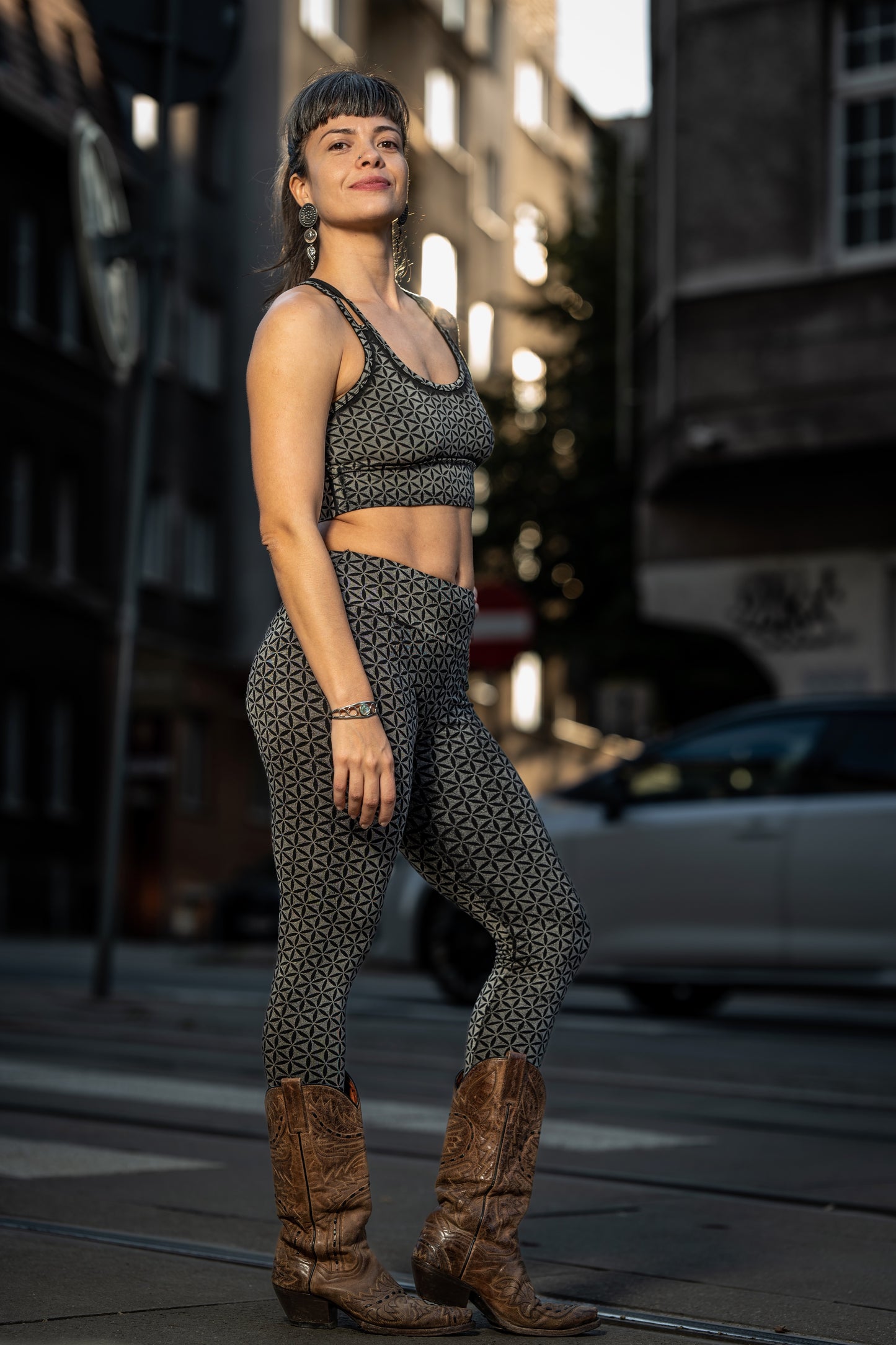 Block print leggings with floral pattern in black