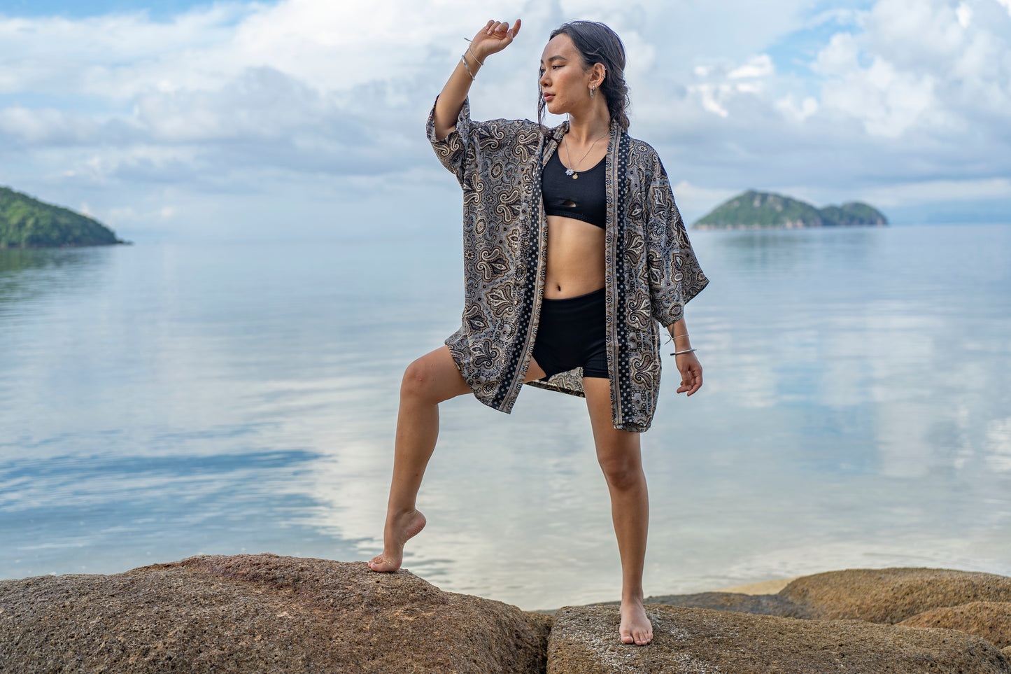 black gray beige gold patterned kimono, blouse, cover-up, light jacket