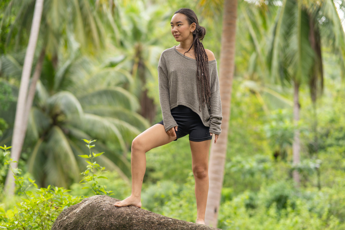 half-length, loose knitted top in kaki green