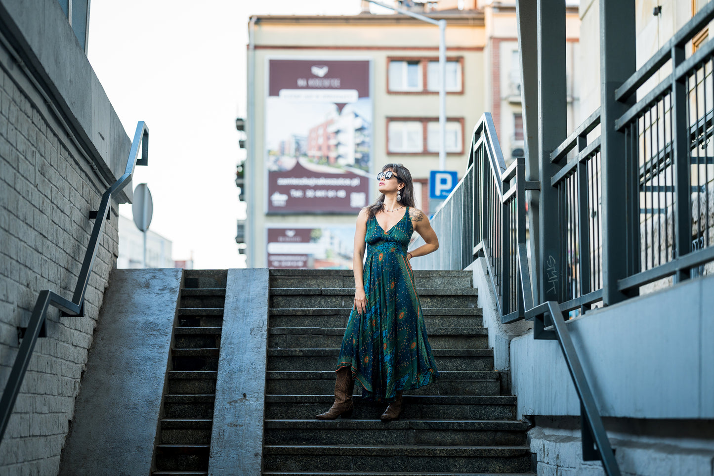 Sleeveless dress with ruffles, kaki green pattern