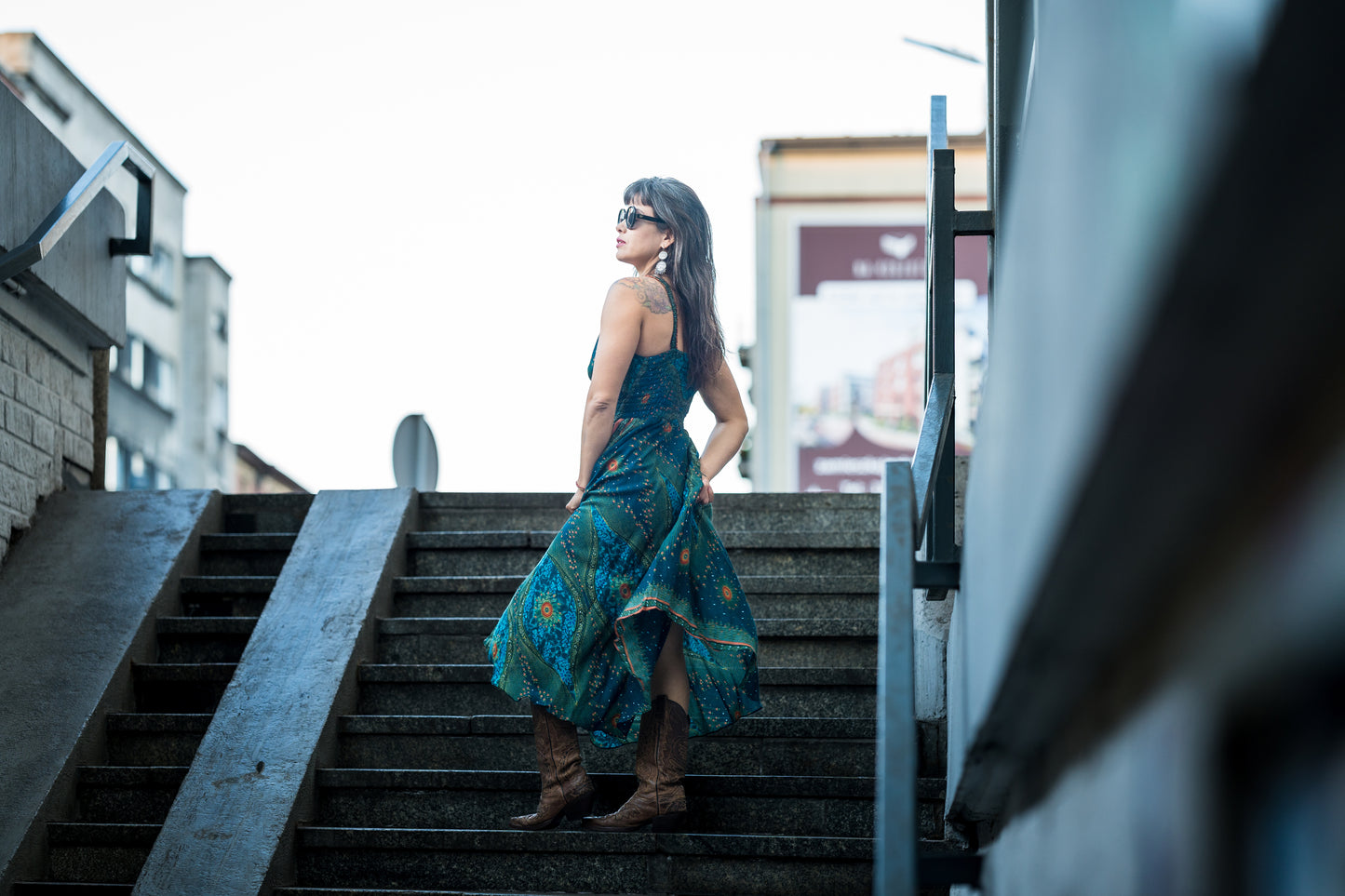 Sleeveless dress with ruffles, kaki green pattern