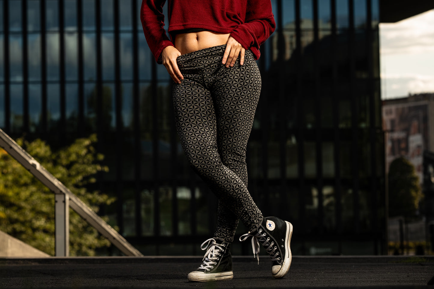 Block print leggings with floral pattern in black