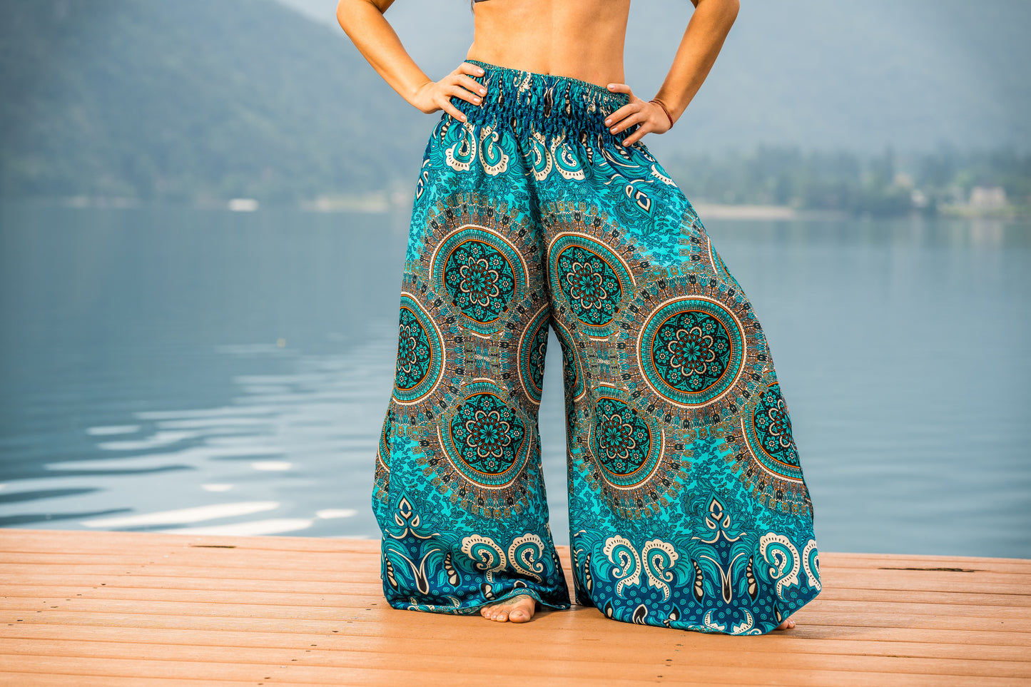 Airy harem pants with a floral pattern in brown with pockets