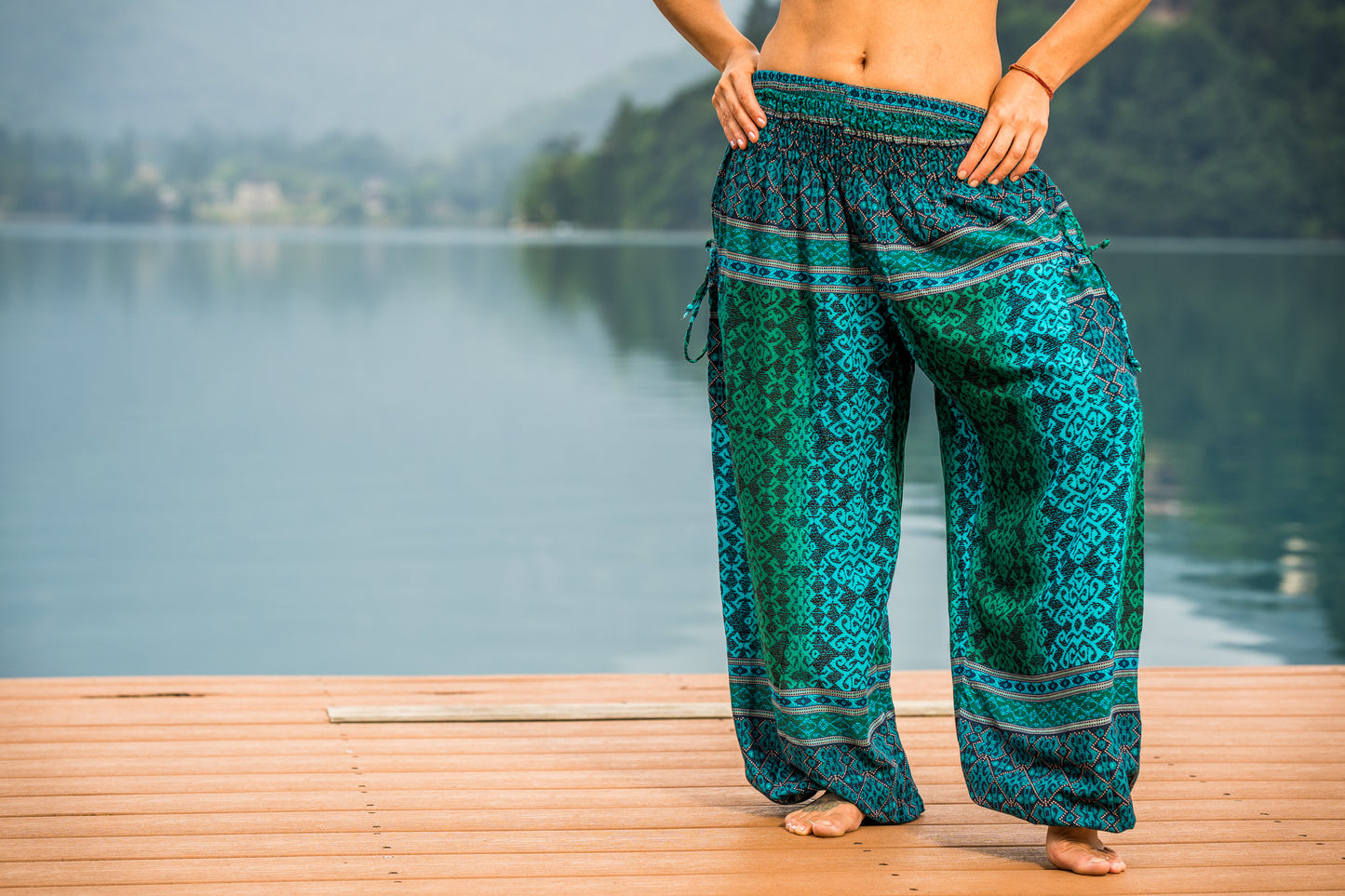 Airy harem pants with a floral pattern in brown with pockets