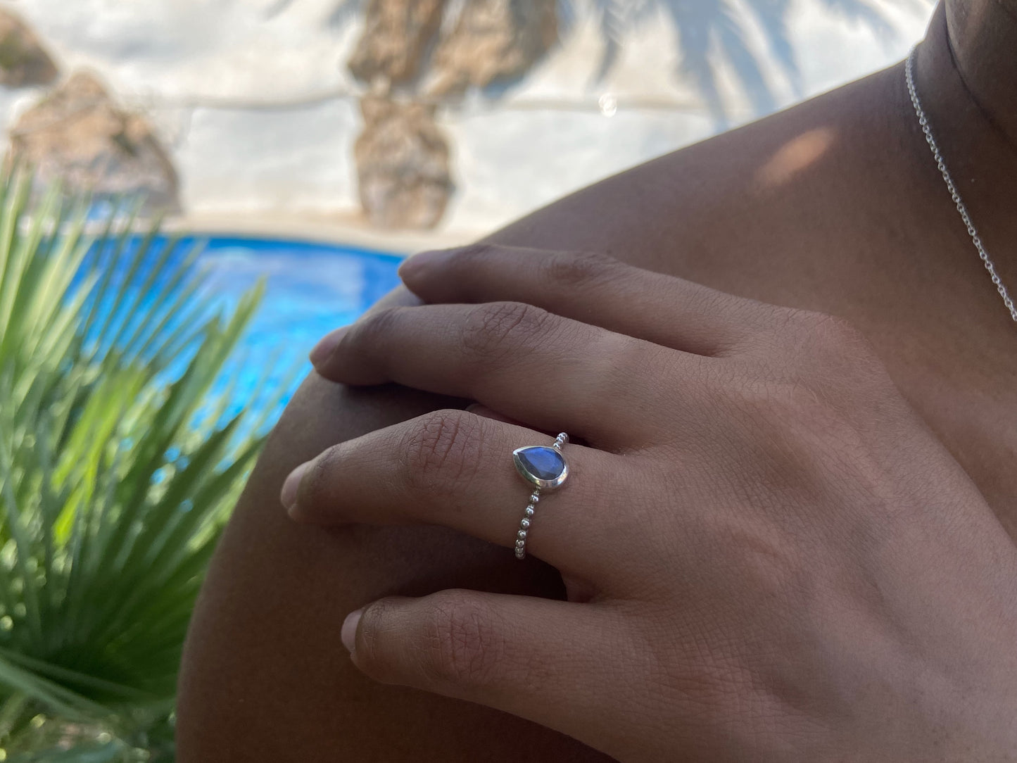Ball ring made of 925 silver with a teardrop-shaped stone