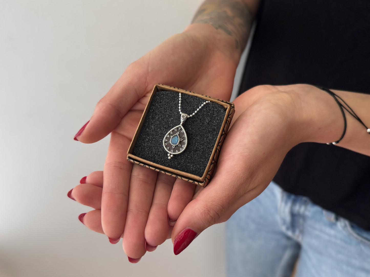 Boho Anhänger Tropfen mit Labradorit aus Silber – Orientalischer Schmuck im marokkanischen Stil