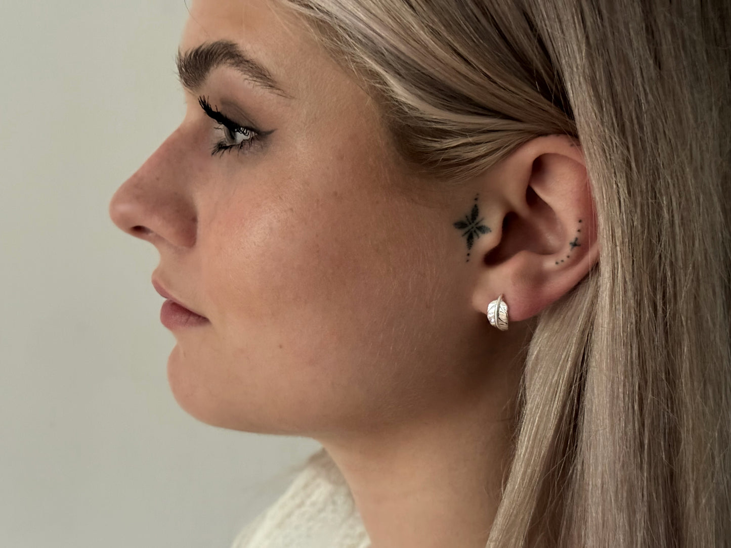 Ohrstecker kleine gebogene Blätter aus Silber