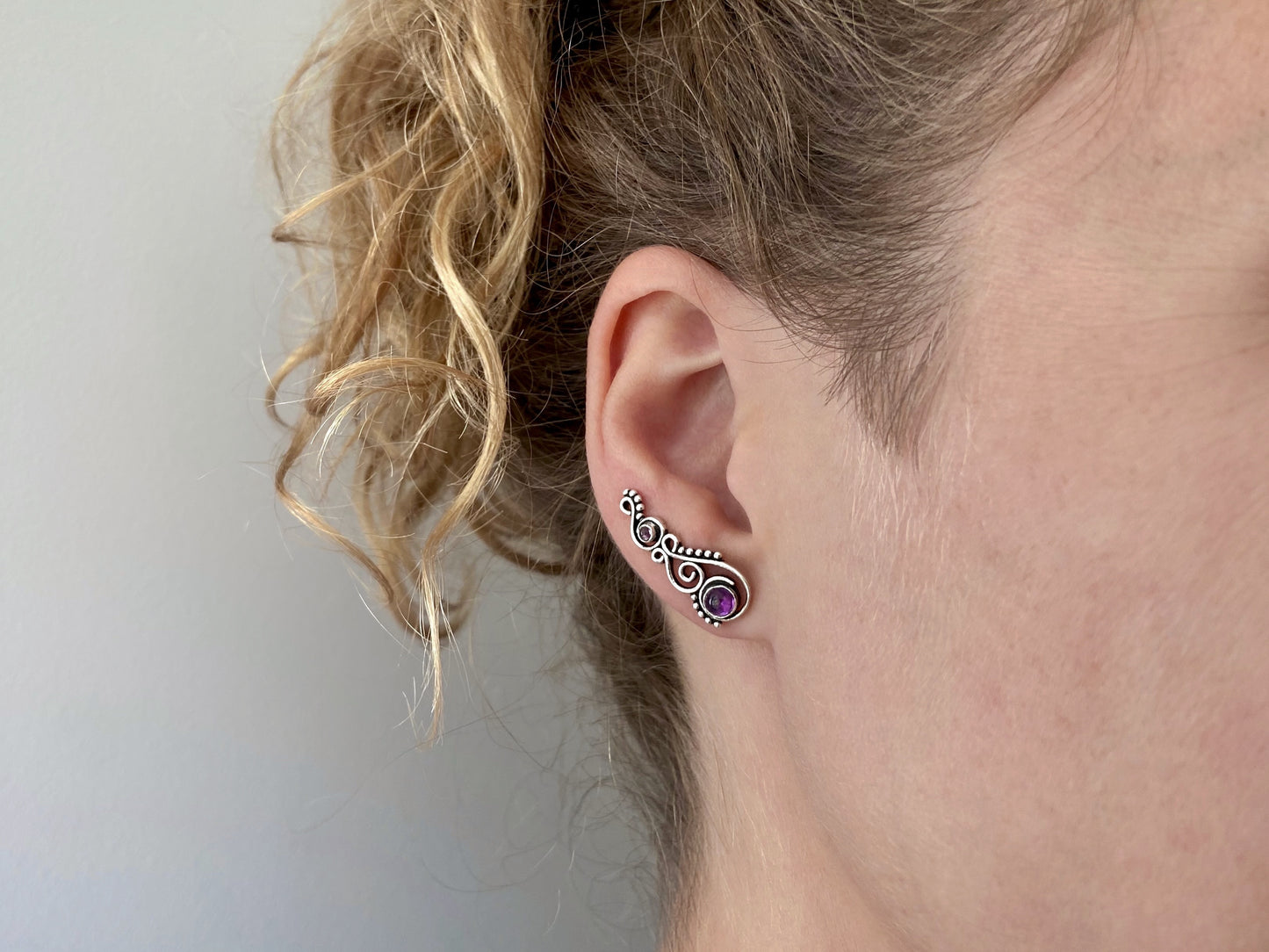 Earclimber Ohrringe mit Amethyst Steinen aus Silber