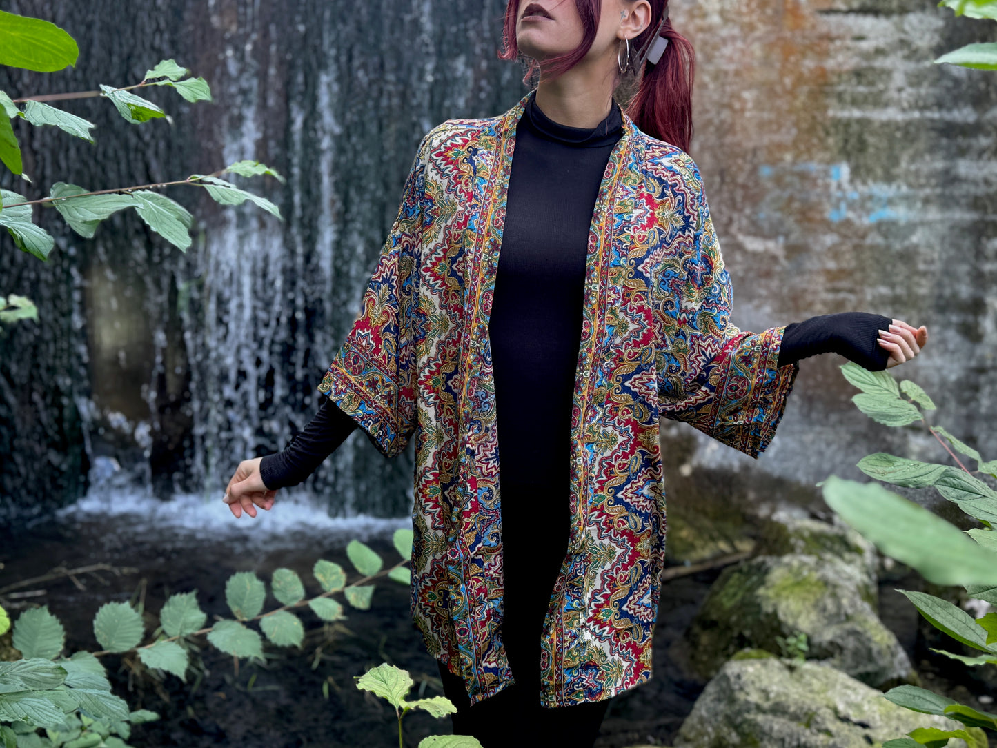 Leichter Boho Kimono mit buntem Paisley-Muster – luftige Kimono-Jacke für Damen rot/ blau/ gelb/ grün