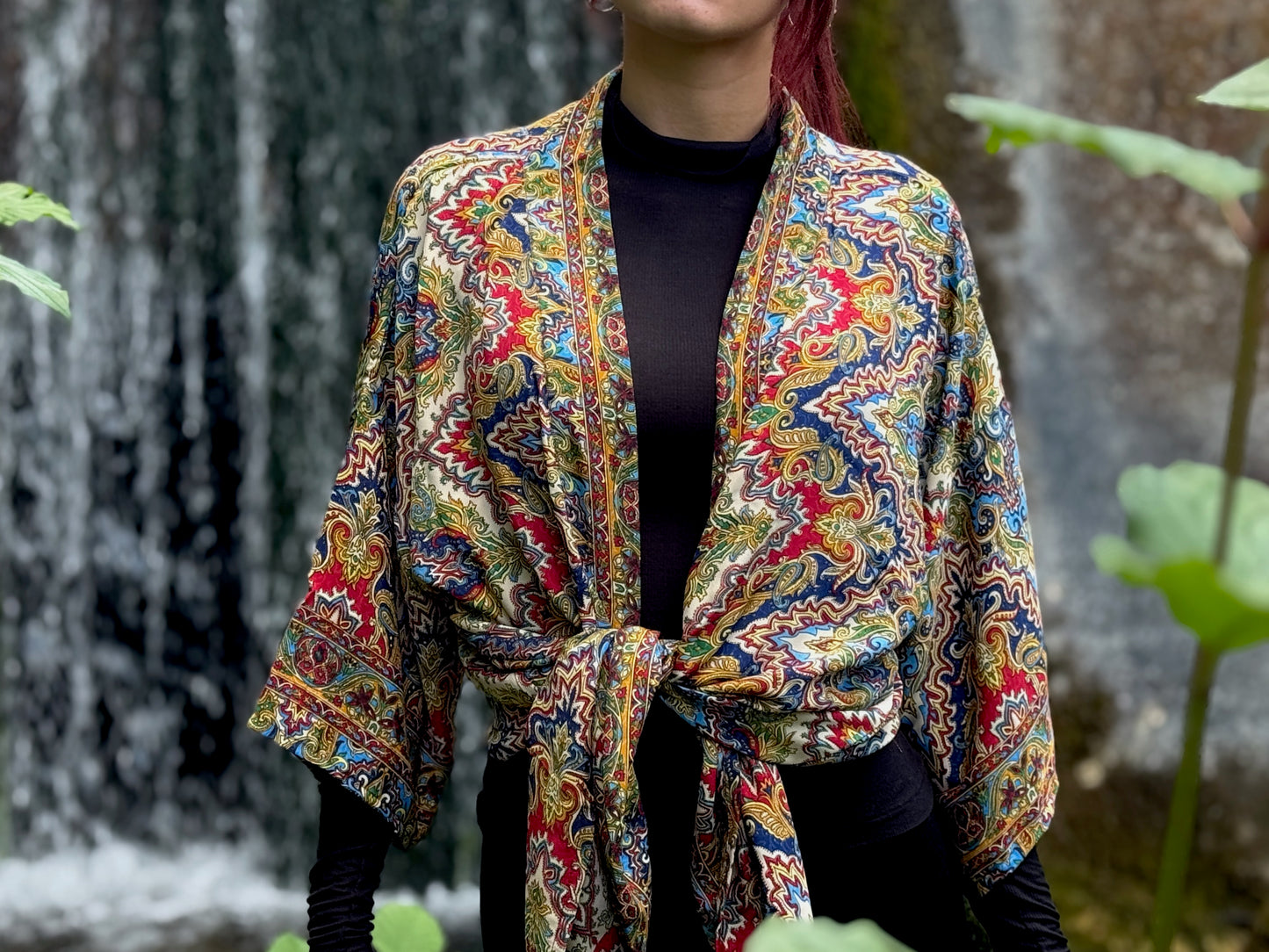 Leichter Boho Kimono mit buntem Paisley-Muster – luftige Kimono-Jacke für Damen rot/ blau/ gelb/ grün