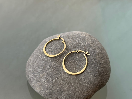 schlichte kleine Creolen aus Messing