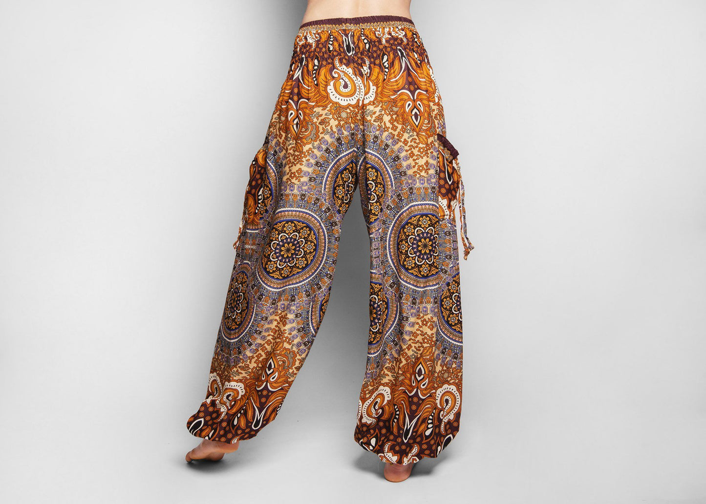 Luftige Pluderhose floral gemustert in braun mit Taschen
