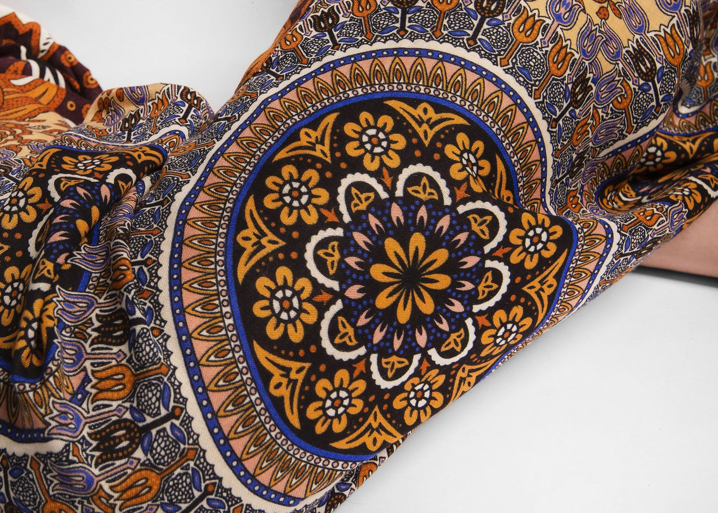 Luftige Pluderhose floral gemustert in braun mit Taschen