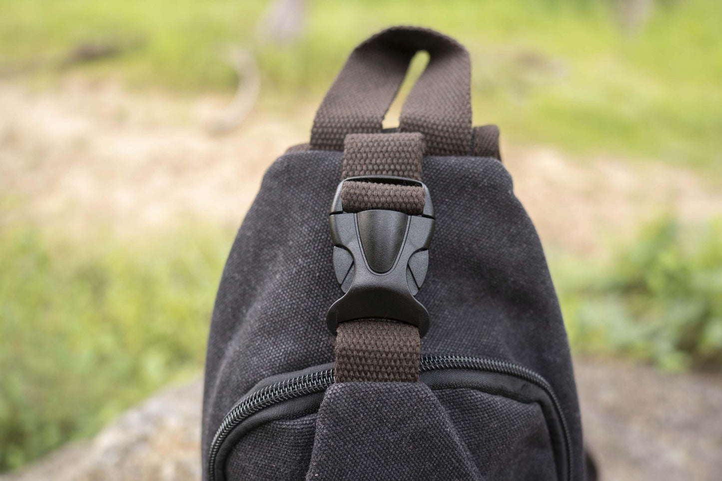 practical canvas shoulder bag