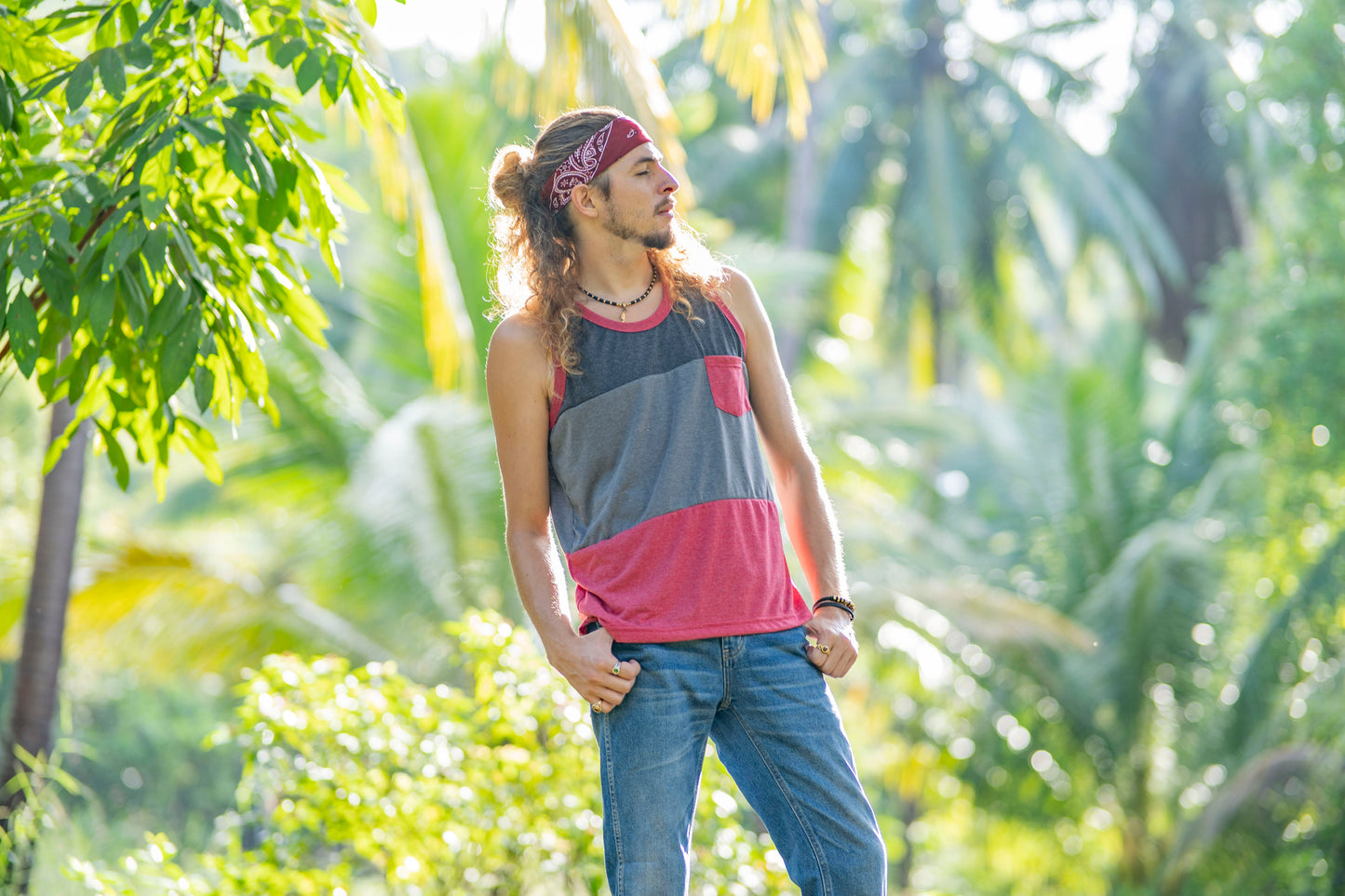 Tri-color tank top with chest pocket for men in red