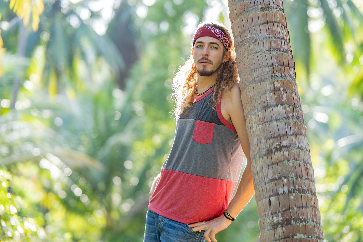 Tri-color tank top with chest pocket for men in red