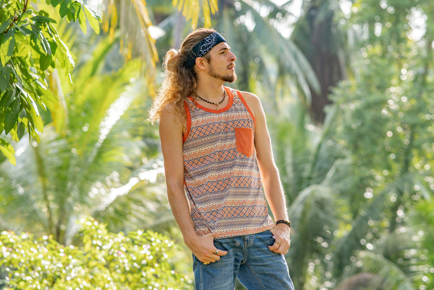 gemustertes Tanktop für Männer mit Brusttasche in orange/blau