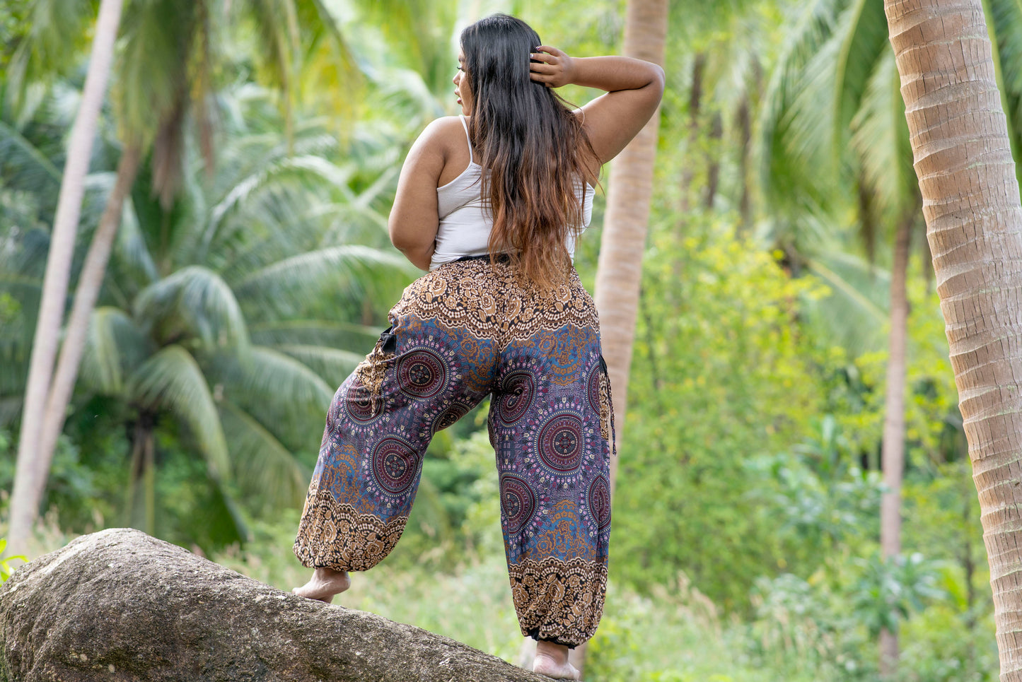 PLUS SIZE Pluderhose mit Mandalamuster in lila