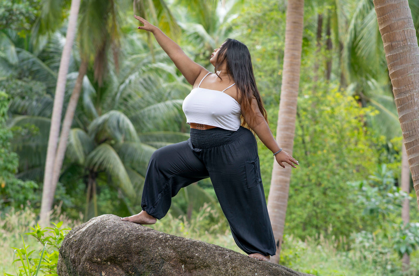 PLUS SIZE harem pants in one color in black