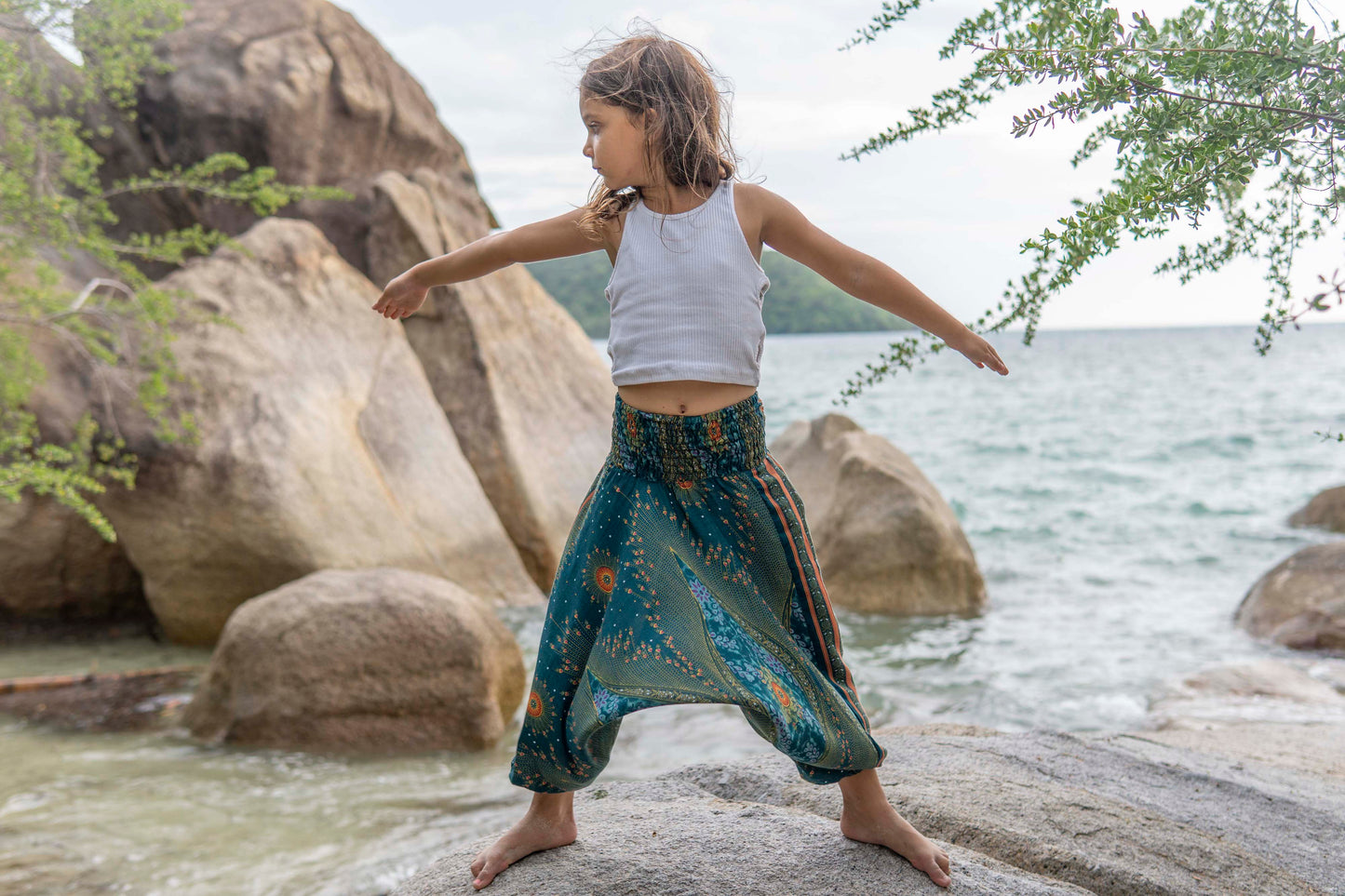 cozy Alibaba pants for children, turquoise