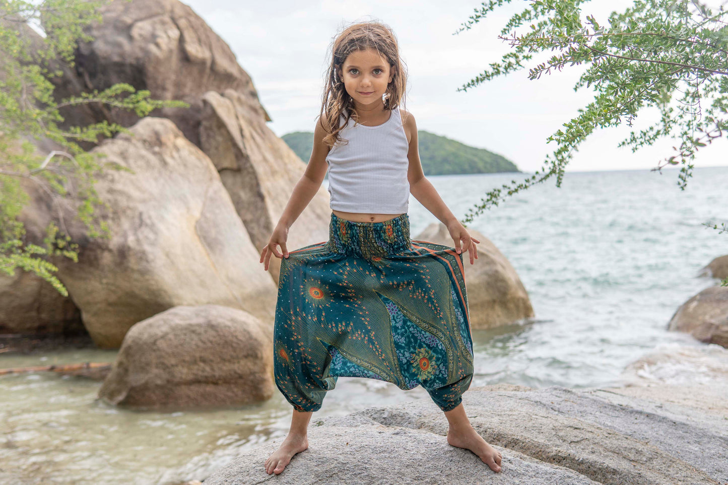 cozy Alibaba pants for children, turquoise