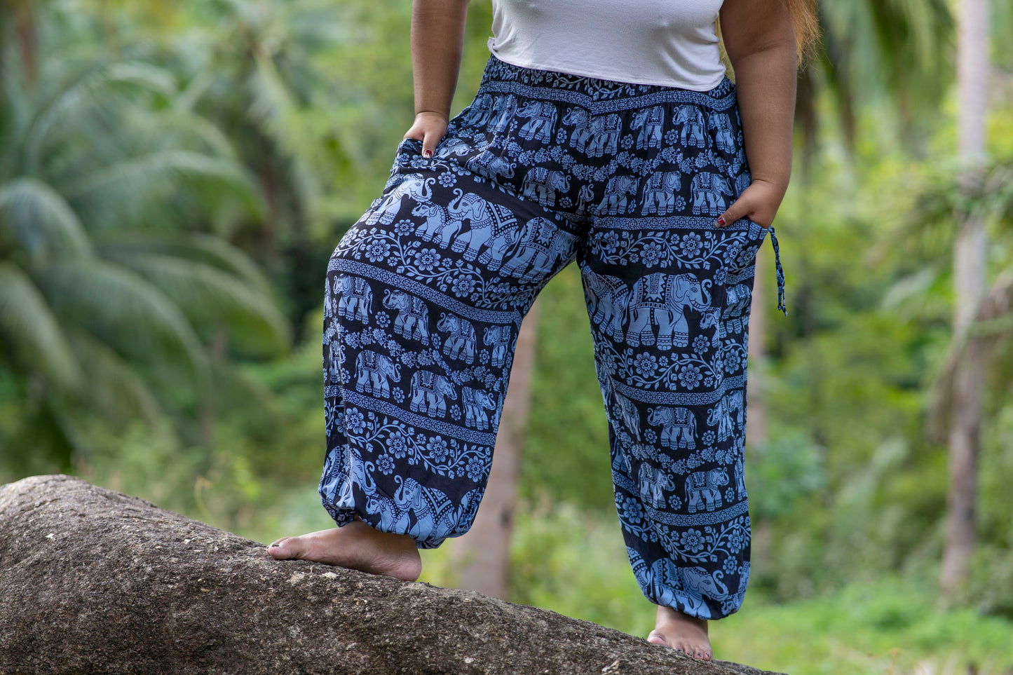PLUS SIZE airy harem pants with elephant pattern in dark blue with pockets