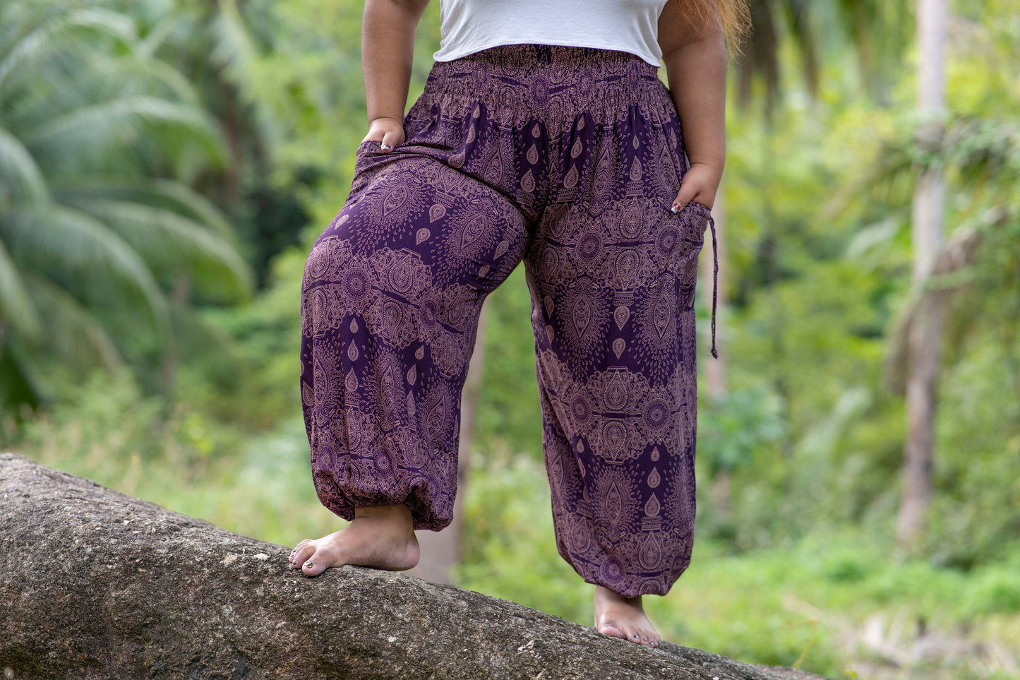 PLUS SIZE harem pants with a delicate pattern in purple