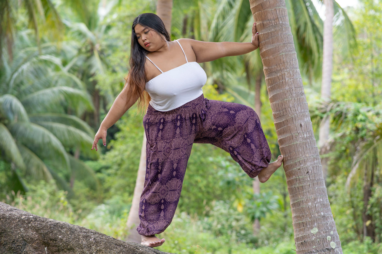 PLUS SIZE harem pants with a delicate pattern in purple