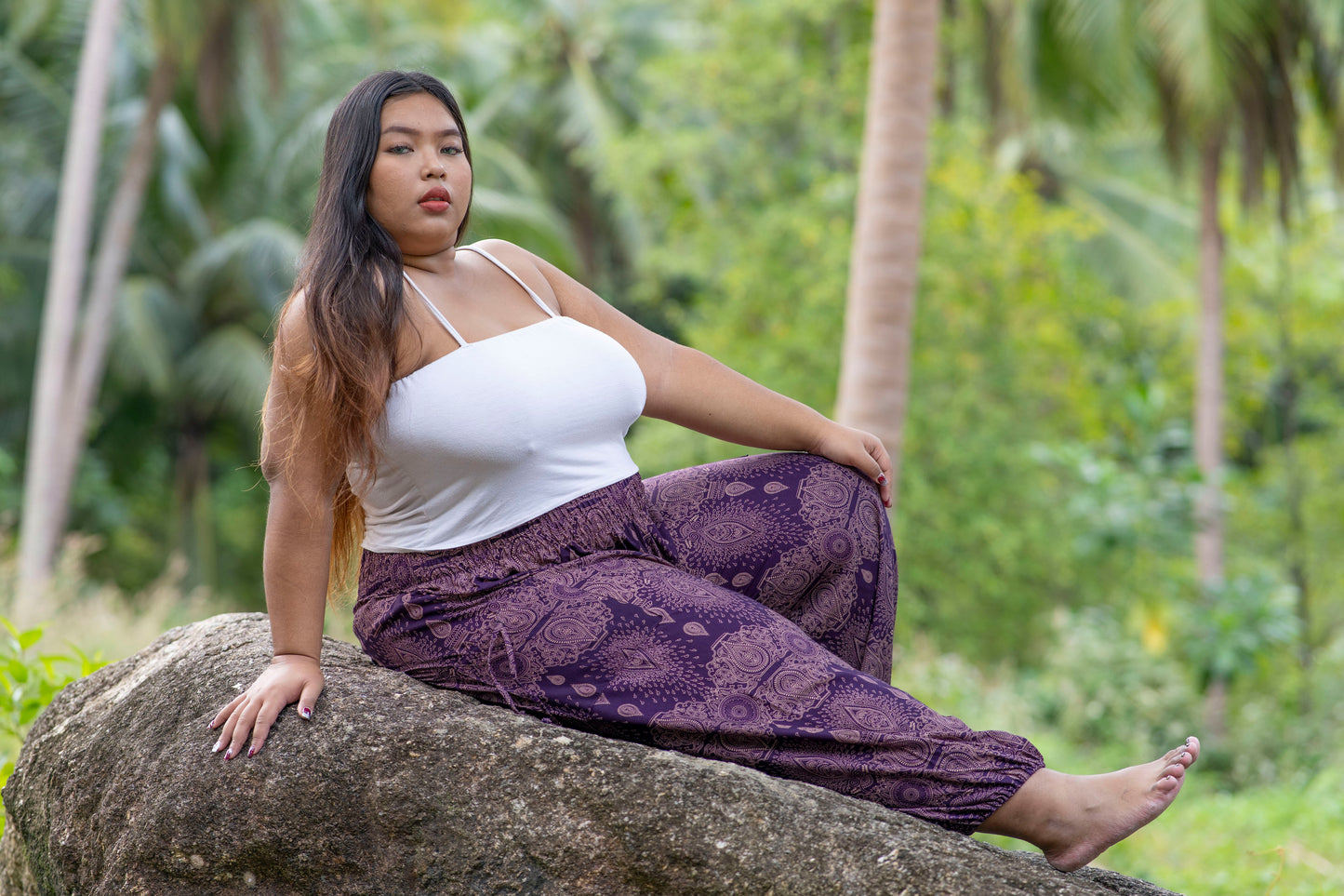PLUS SIZE harem pants with a delicate pattern in purple