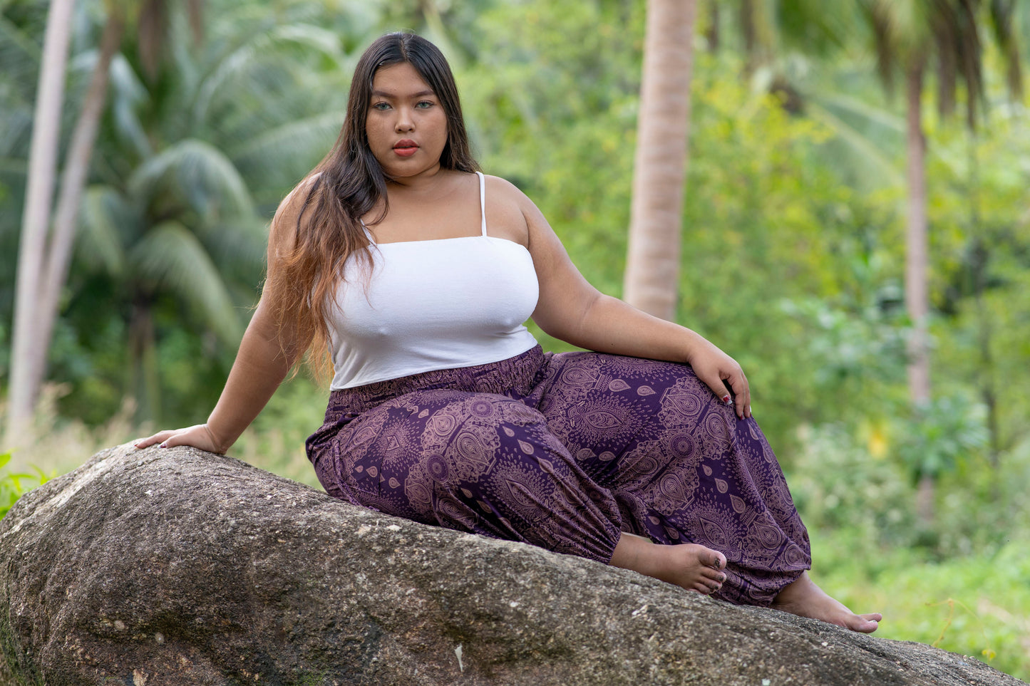 PLUS SIZE harem pants with a delicate pattern in purple