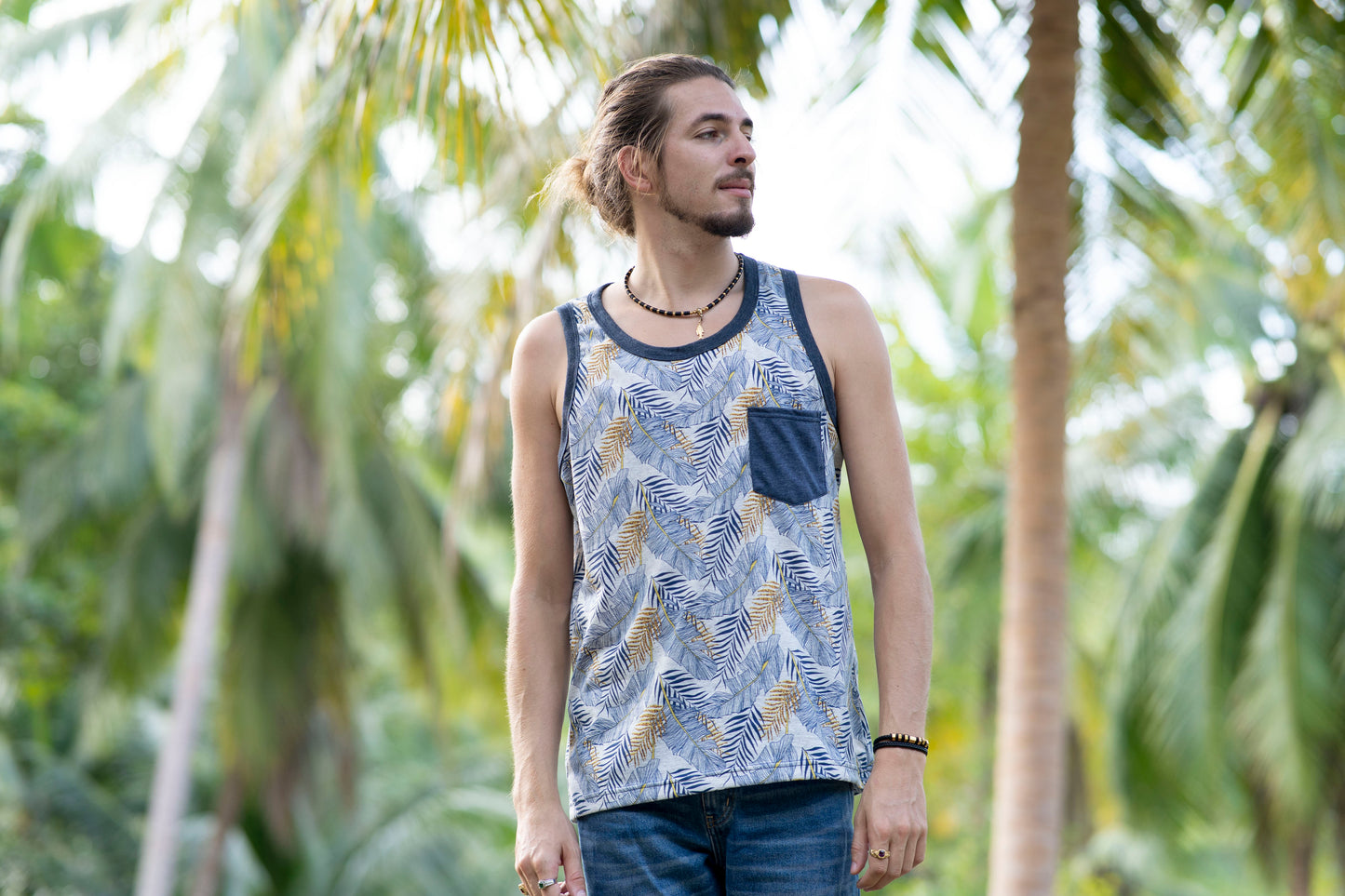 Tanktop für Männer mit Brusttasche mit Palmen