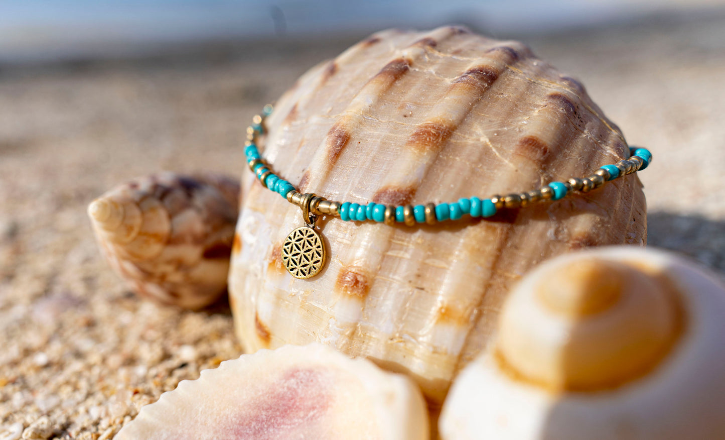 Anklet with the motif of the flower of life made of brass