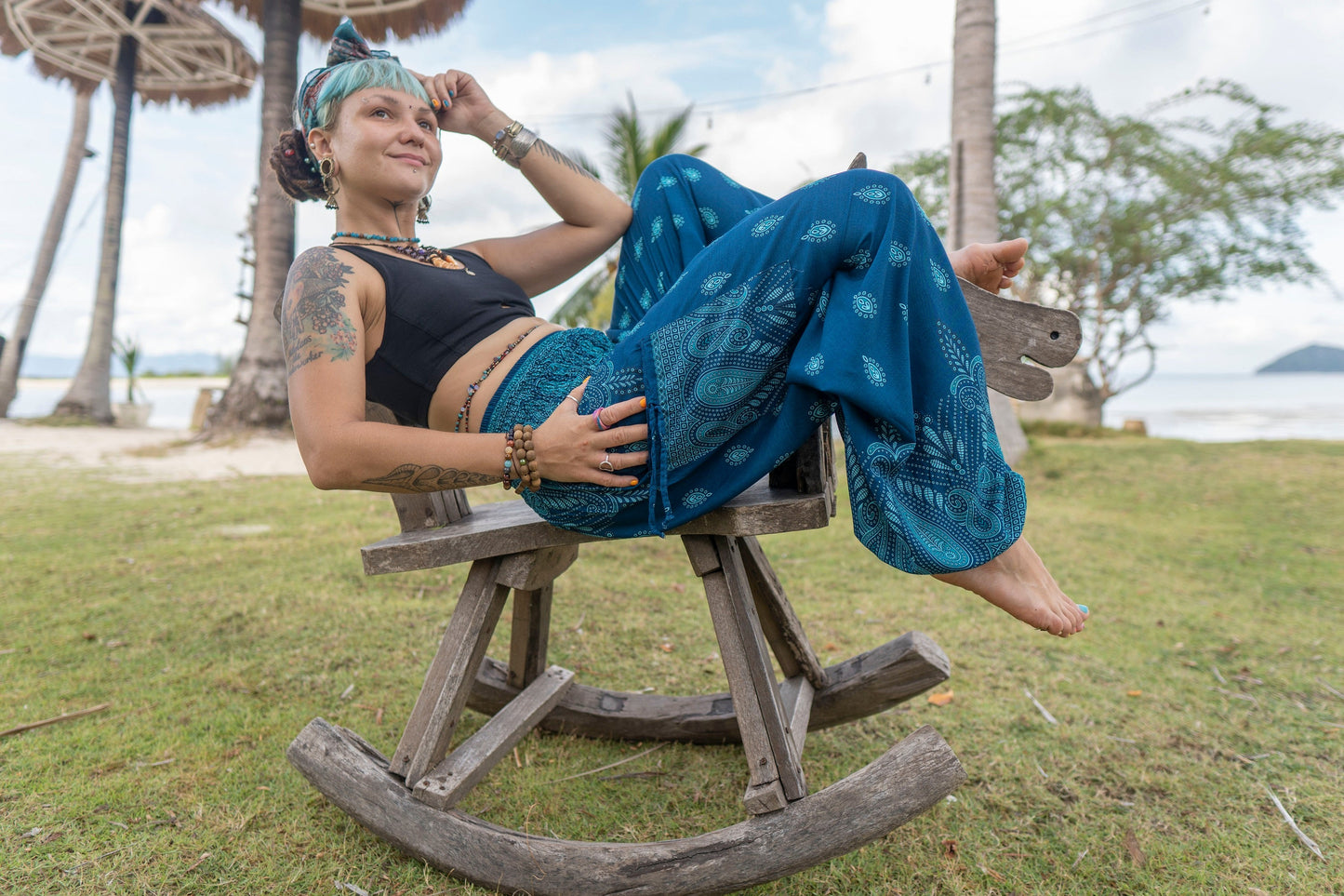 airy patterned harem pants in turquoise with pockets