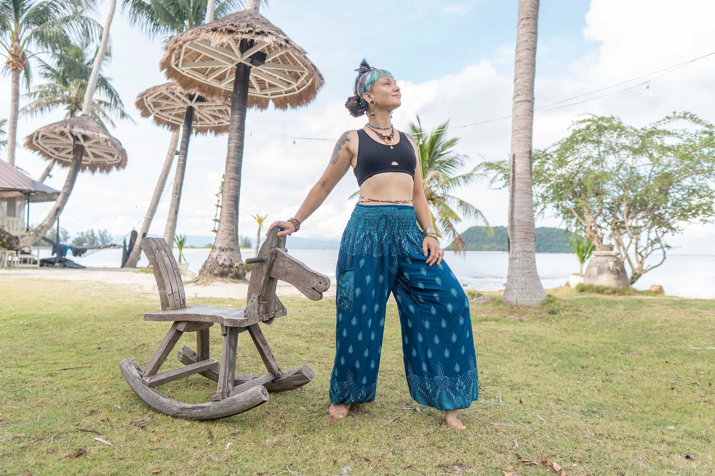 airy patterned harem pants in turquoise with pockets