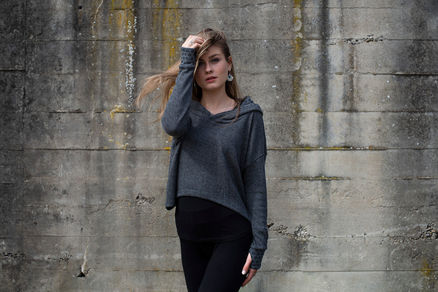 half-length knitted sweater with hood in gray