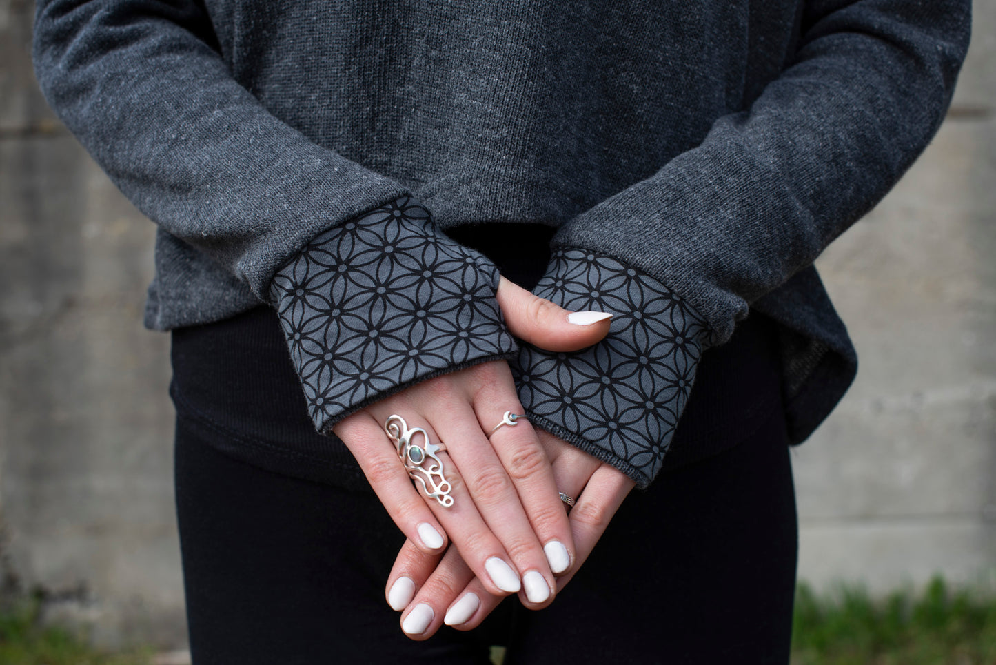 half-length knitted sweater with hood in gray