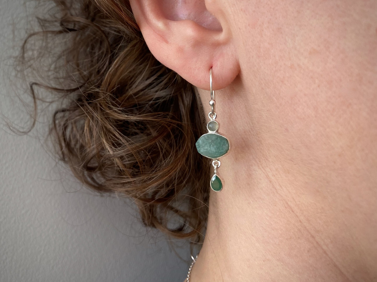 Earrings with raw stone made of silver, aventurine