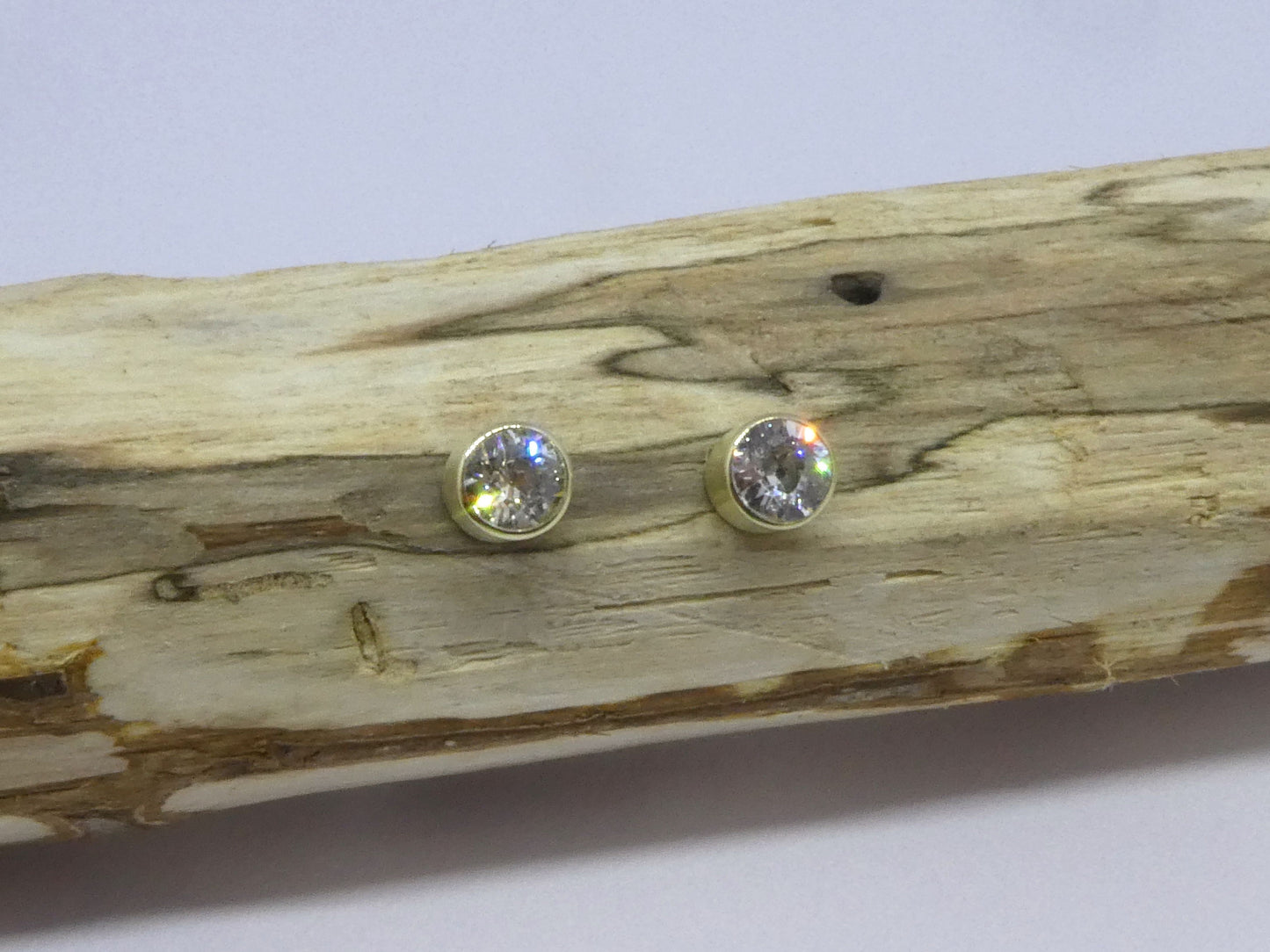 Stud earrings with diamonds 585 gold