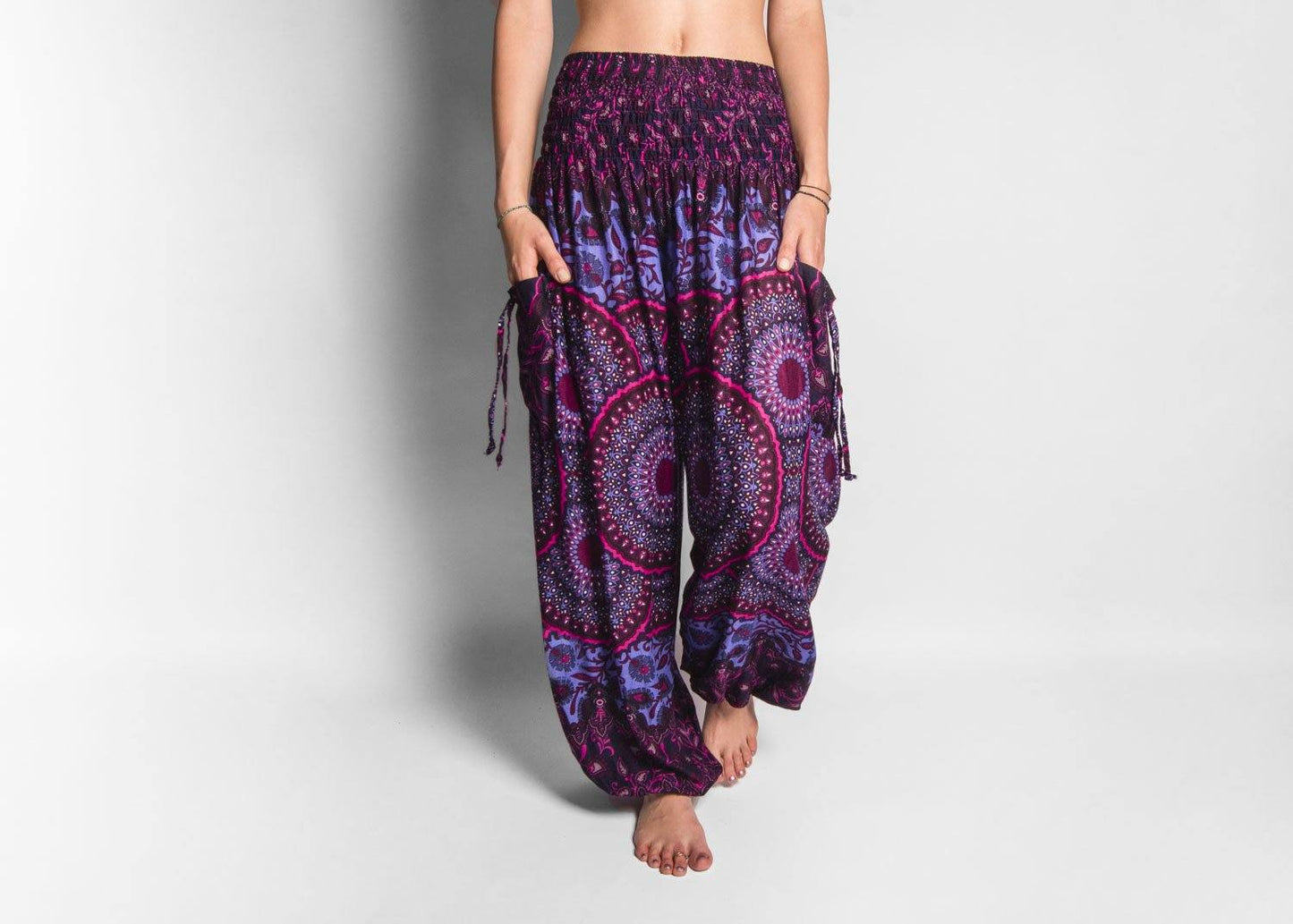 Harem pants with mandala pattern in pink purple