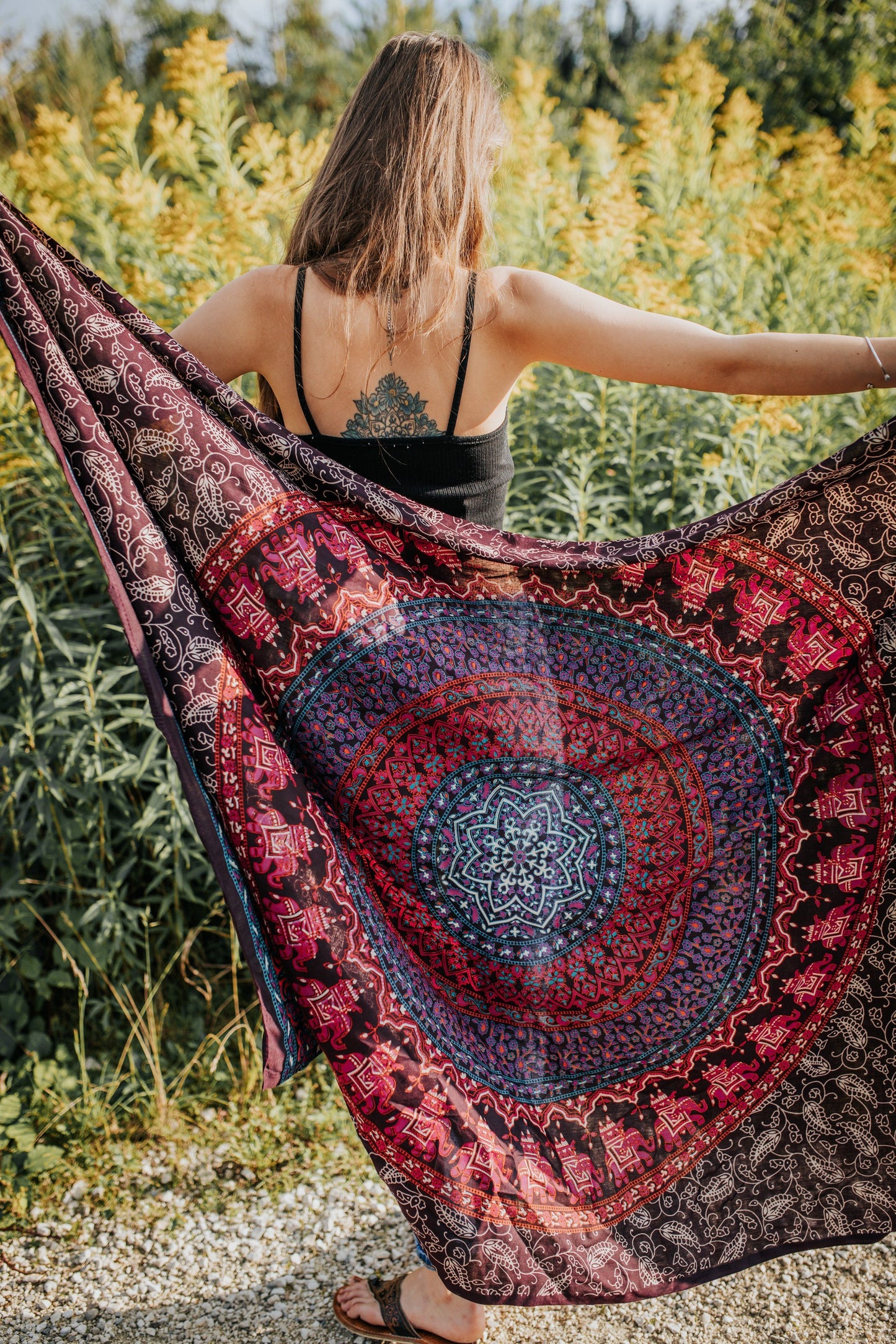 lila rosa Sarong/ Badetuch mit Mandalamuster