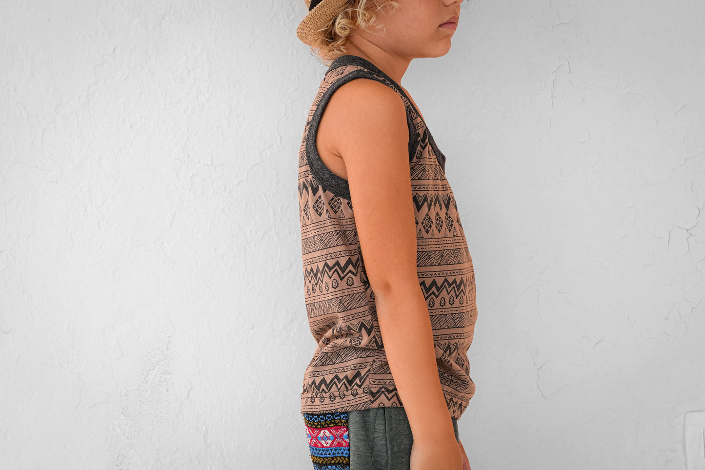 braun grau gemustertes Tanktop für Kinder