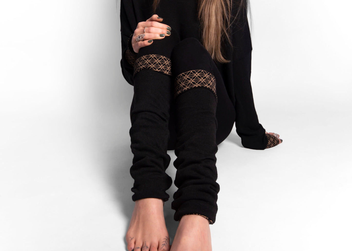Reversible leg warmers in black, cuffs, yoga cuffs