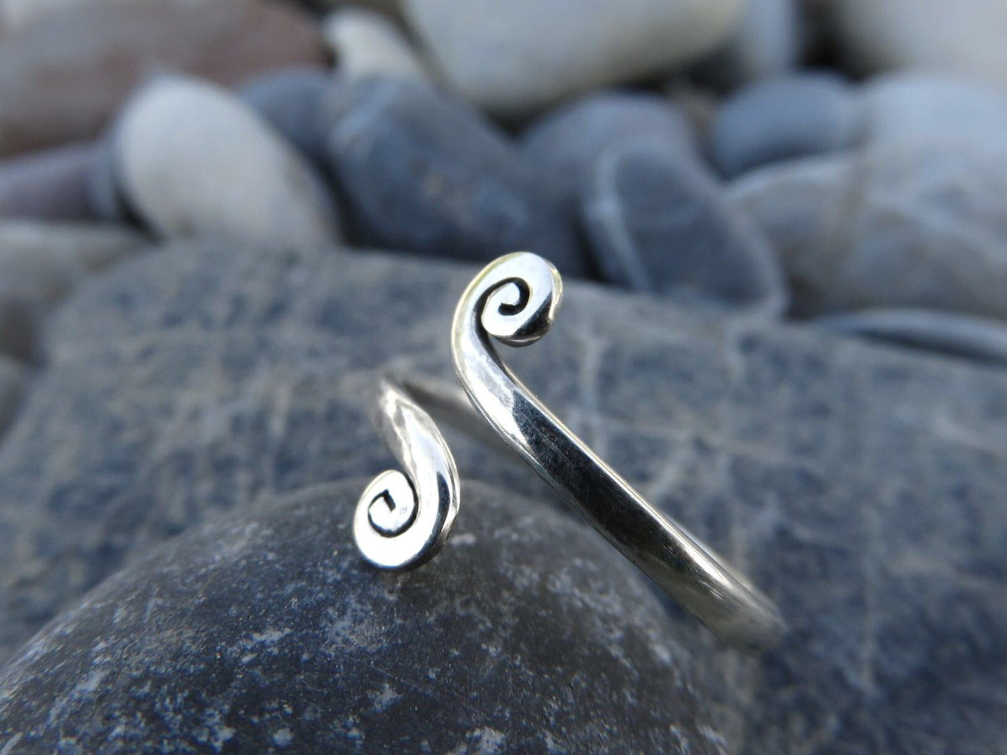 Zehenring mit Spiralen aus Silber