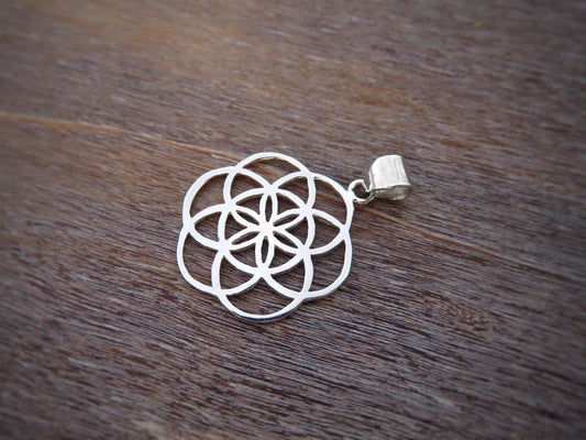 Anhänger mit dem Motiv Seed of Life mittel