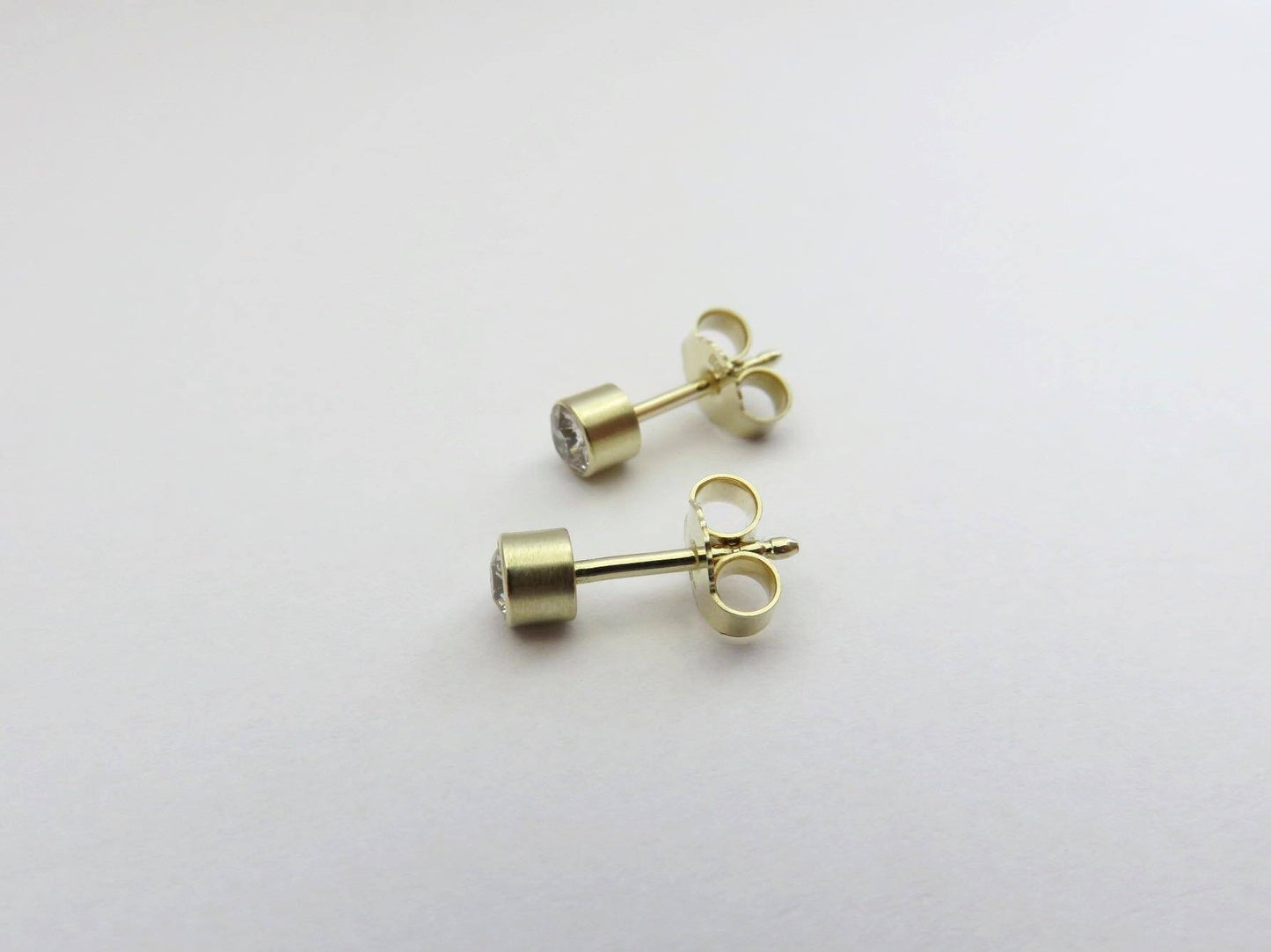 Stud earrings with diamonds 585 gold