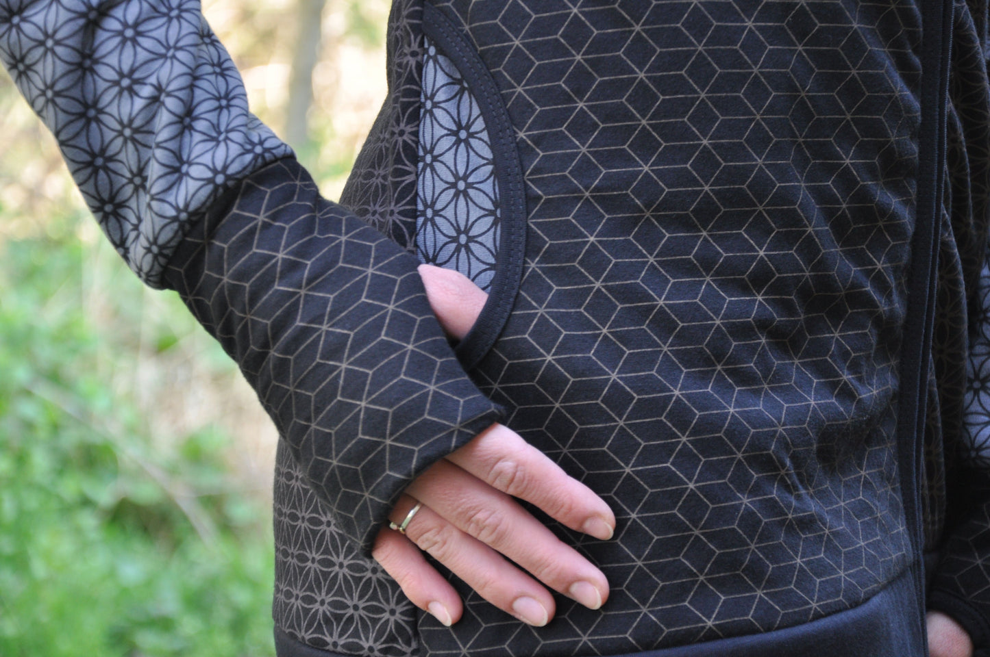 Patchwork hoodie with floral pattern black/grey