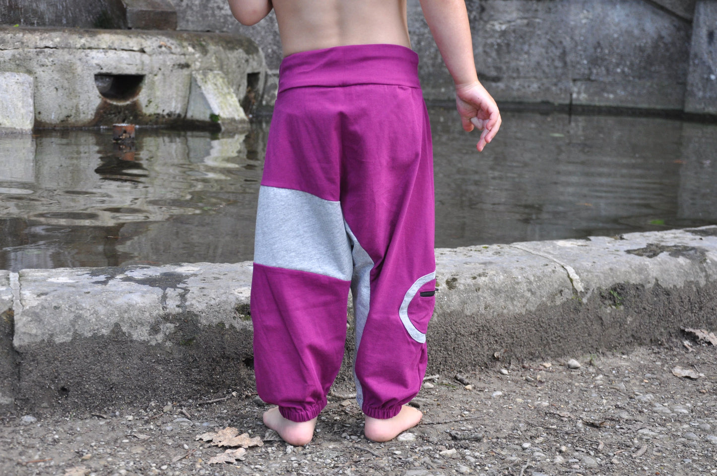 bequeme Sweat Hose für Kinder in pink grau