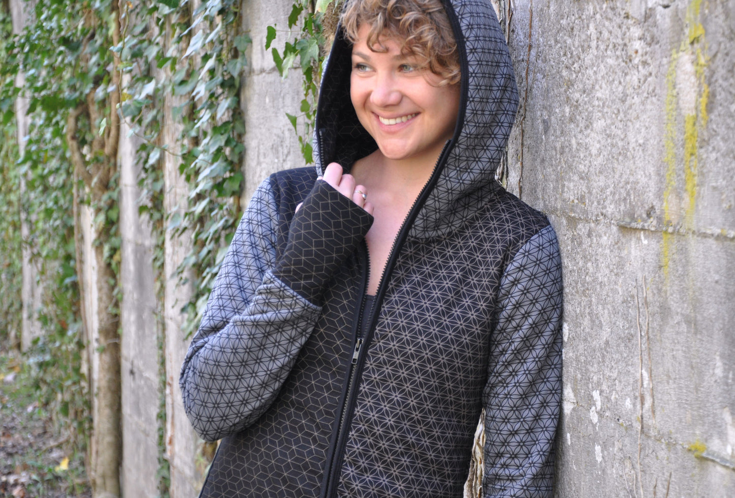 Patchwork hoodie with floral pattern black/grey