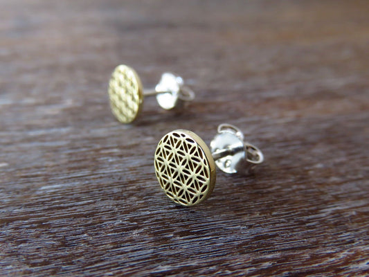 Stud earrings with the motif of the flower of life made of brass