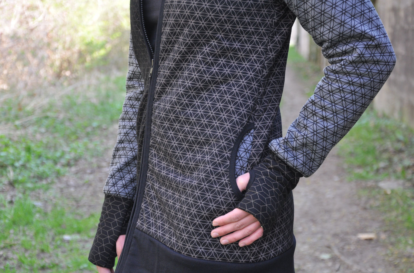 Patchwork hoodie with floral pattern black/grey